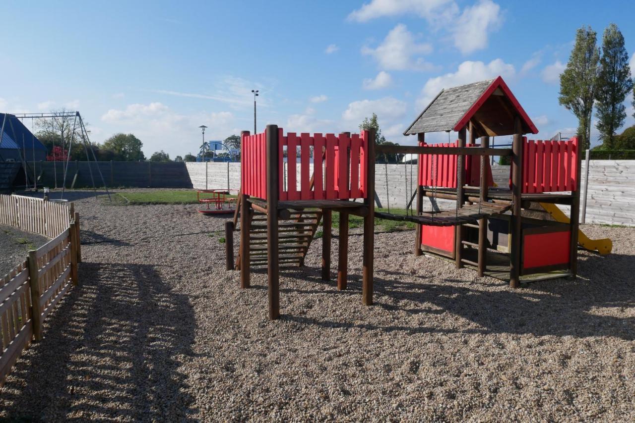 Camping Sainte Mere Eglise 외부 사진